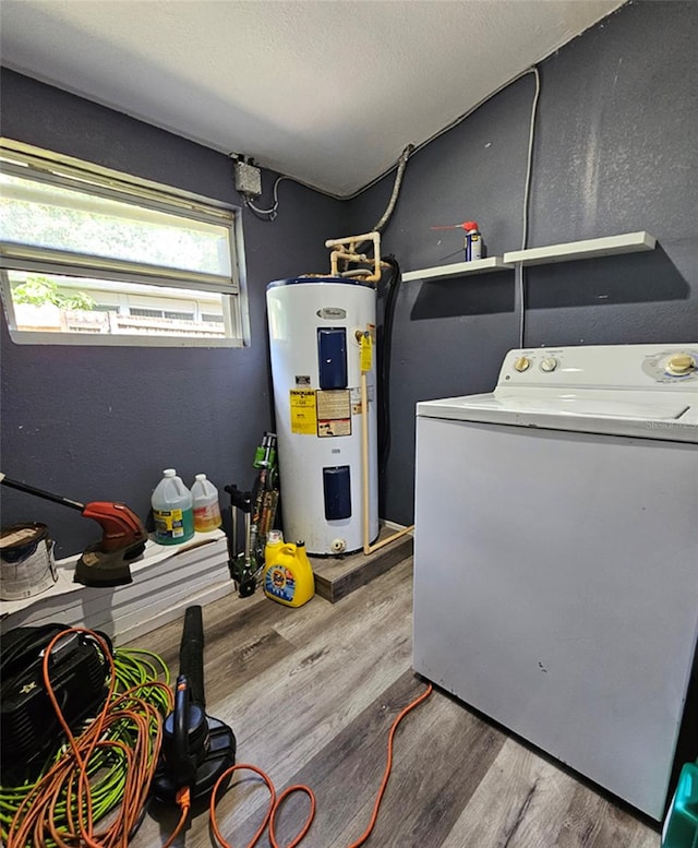 utility room with washer / dryer and water heater