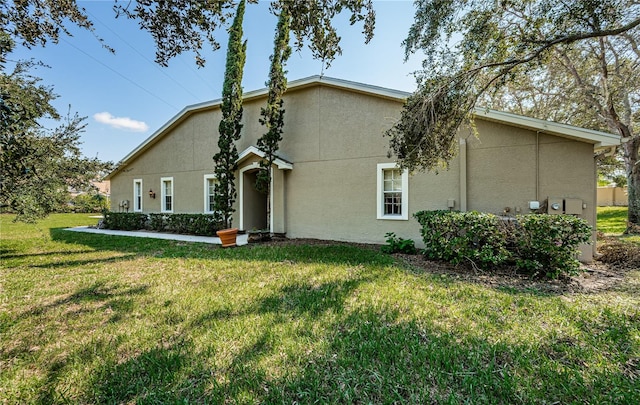 exterior space featuring a yard