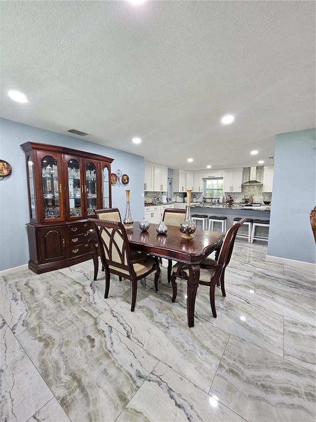 4810 N Galloway Rd, Lakeland, FL 33810 - dining space featuring recessed lighting and a textured ceiling
