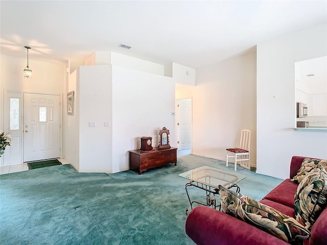 living room with carpet