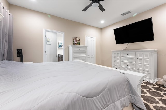 bedroom featuring ceiling fan