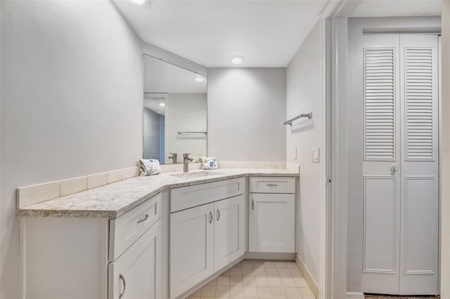 bathroom with vanity