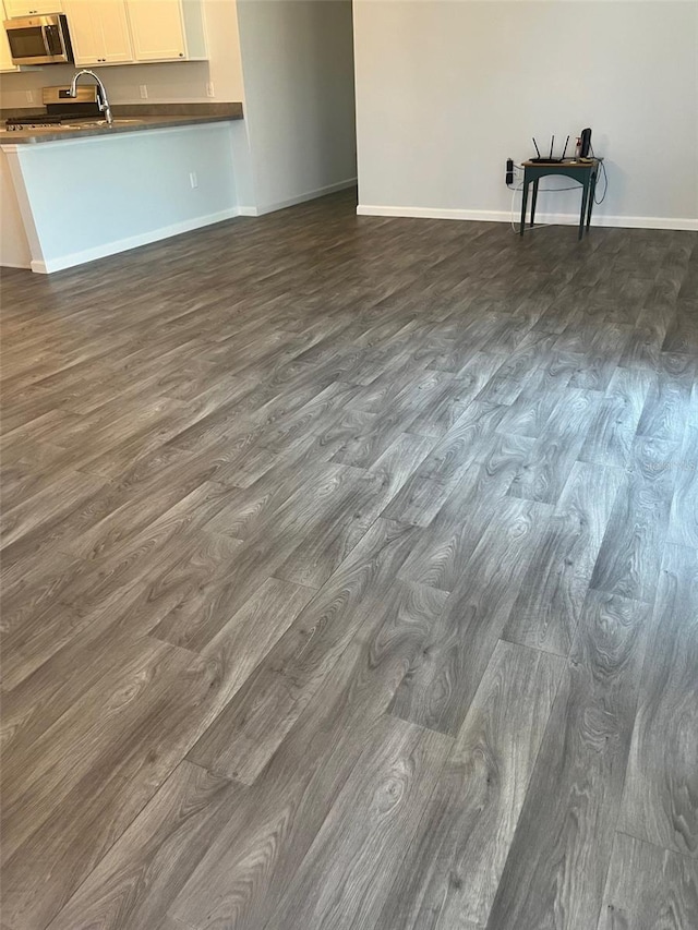 details with wood-type flooring