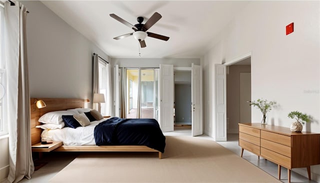 bedroom with ceiling fan