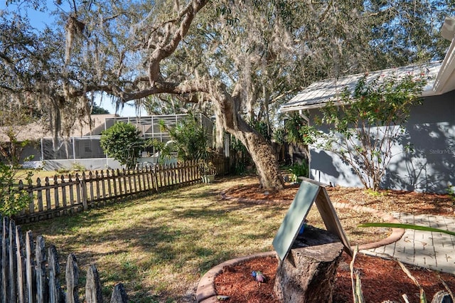 view of yard featuring fence