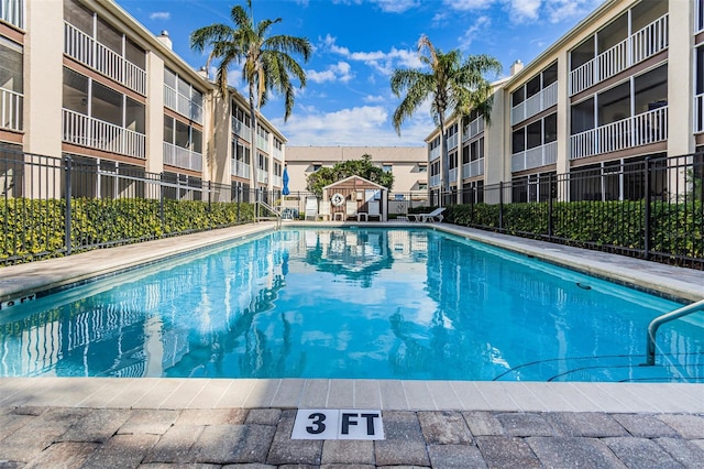 view of swimming pool