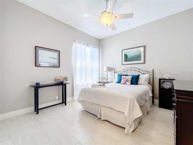 bedroom with ceiling fan