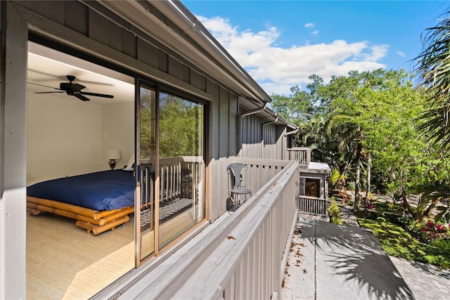 balcony with ceiling fan