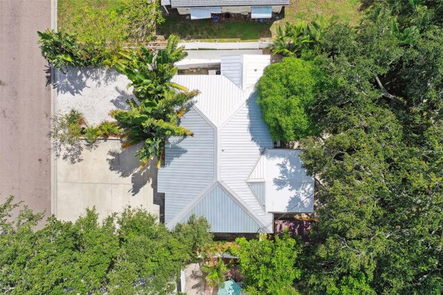 aerial view of property and surrounding area