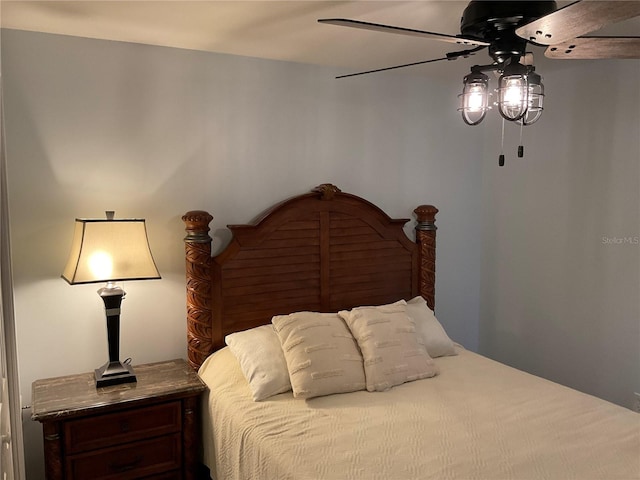 bedroom featuring ceiling fan