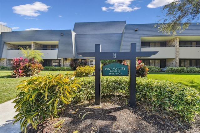36750 US Highway 19 N Unit 19106, Palm Harbor, FL 34684 - view of building exterior