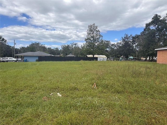 Listing photo 2 for 33121 Odell Rd, Dade City FL 33523