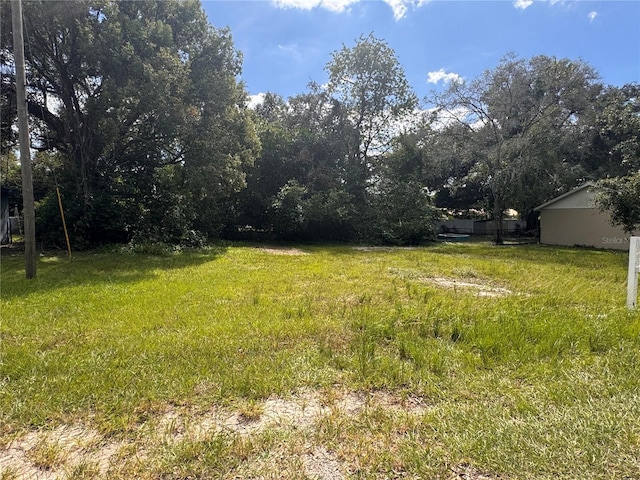 Listing photo 3 for 27326 Roper Rd, Brooksville FL 34602