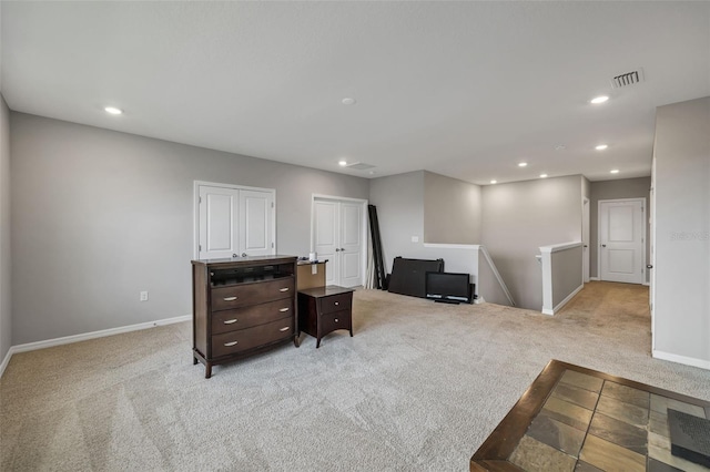 office with light colored carpet