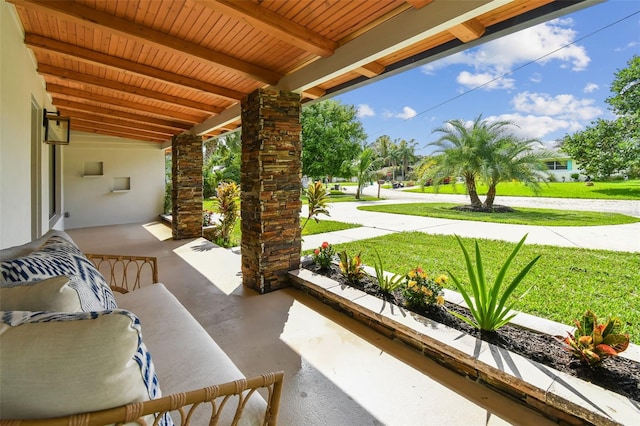 view of patio / terrace with covered porch