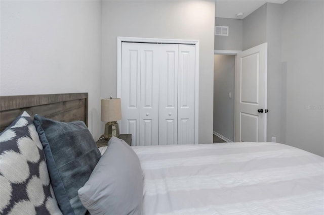 bedroom featuring a closet