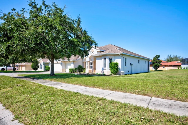 view of front of house featuring a front yard