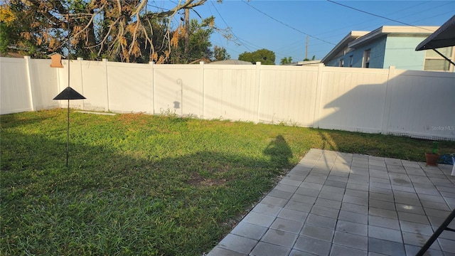 view of yard with a patio