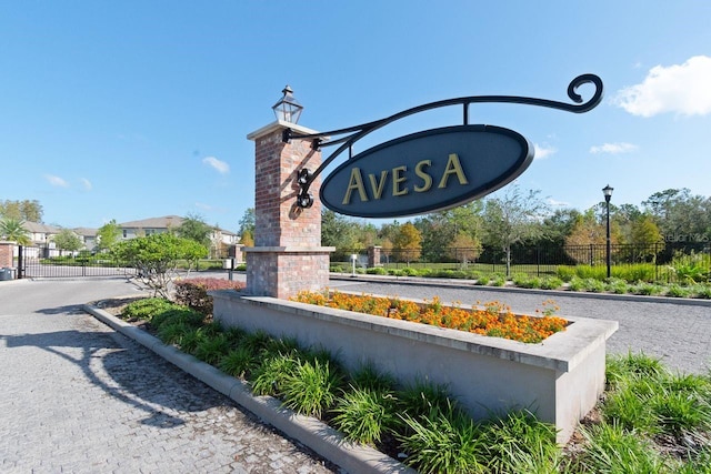 view of community / neighborhood sign