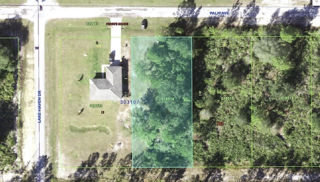 Listing photo 3 for 521 Palm Ave, Indian Lake Estates FL 33855