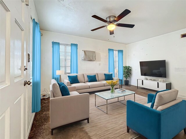 1318 Preston St S, Saint Petersburg, FL 33712 - photo 3