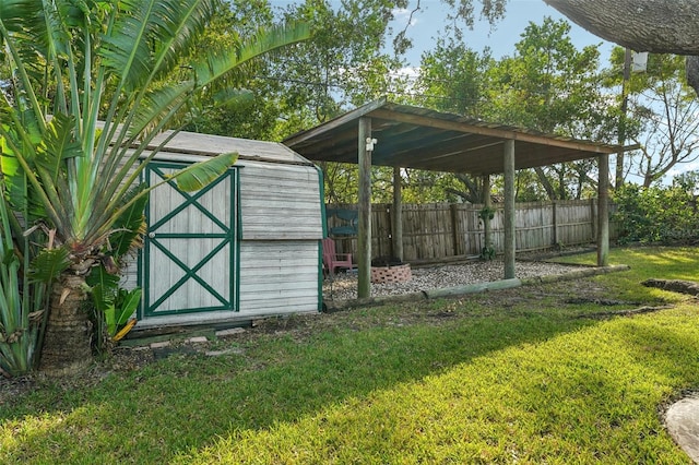 view of outdoor structure with a yard