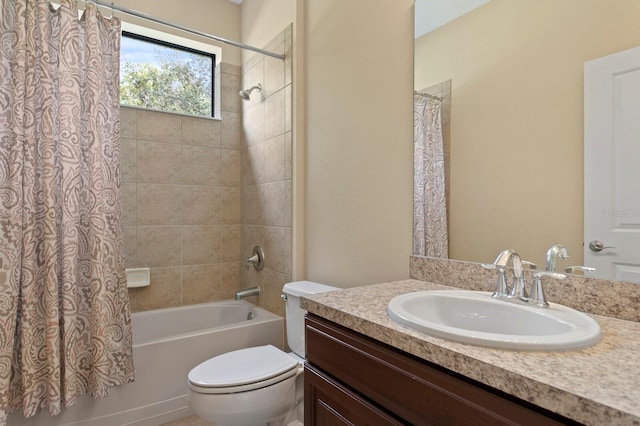 3320 Majestic View Dr, Lutz, FL 33558 - full bathroom with vanity, toilet, and shower / tub combo with curtain