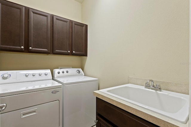 3320 Majestic View Dr, Lutz, FL 33558 - laundry room featuring washer and clothes dryer and cabinet space