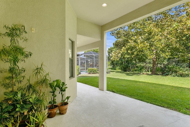 3320 Majestic View Dr, Lutz, FL 33558 - view of patio / terrace
