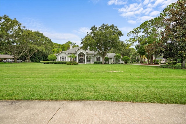 168 Rue Des Chateaux, Tarpon Springs, FL 34688 - view of grassy yard