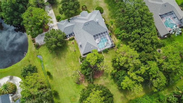 168 Rue Des Chateaux, Tarpon Springs, FL 34688 - bird's eye view of a nearby body of water
