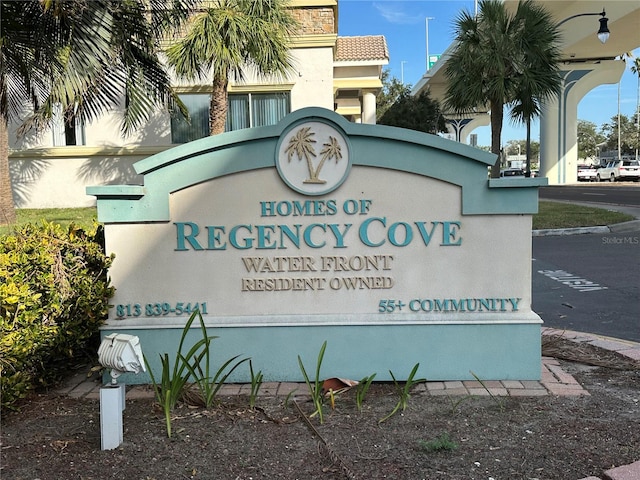 Listing photo 2 for 4851 W Gandy Blvd Unit B5L37, Tampa FL 33611