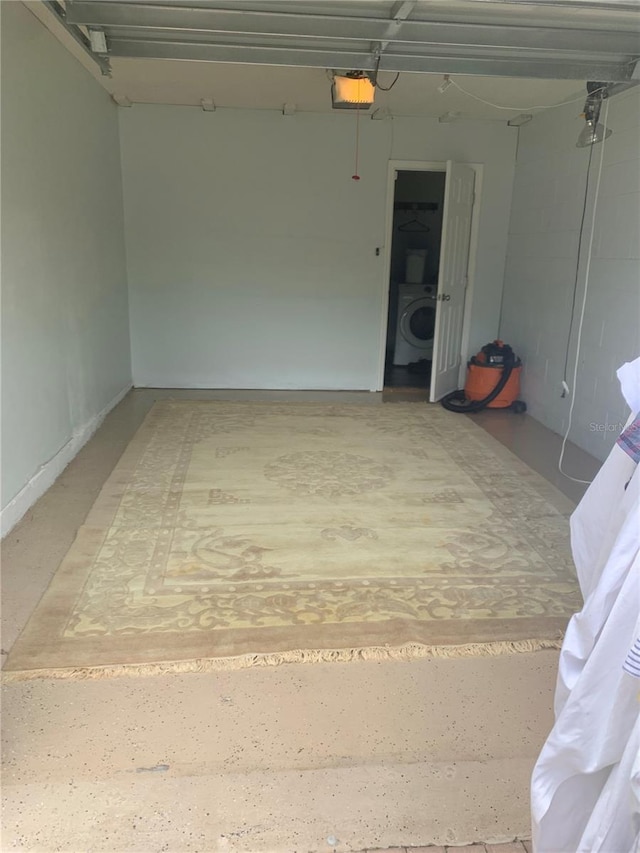 garage with washer / dryer