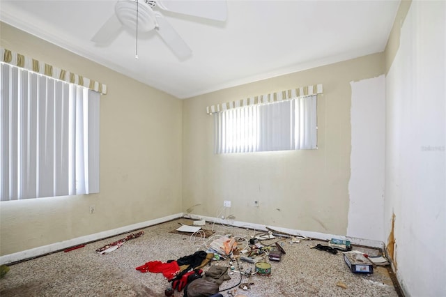 empty room with ceiling fan