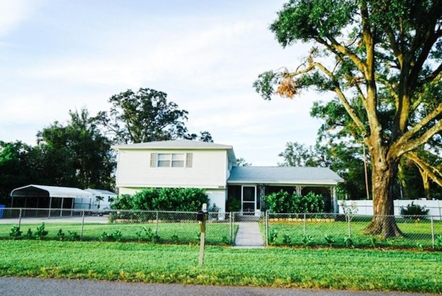 view of front of house with a front yard