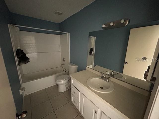 354 Camillia Ln Unit B, Port Charlotte, FL 33954 - full bath with vanity, tile patterned floors, shower / bath combo, and toilet