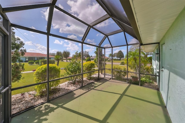 view of unfurnished sunroom