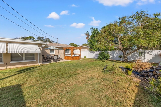 view of yard featuring a patio