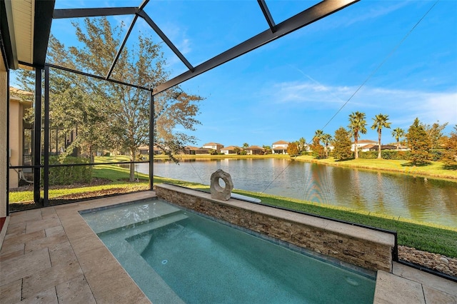 view of pool featuring a jacuzzi, a lanai, and a water view