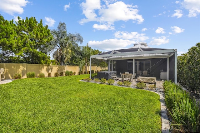 view of yard featuring a patio area