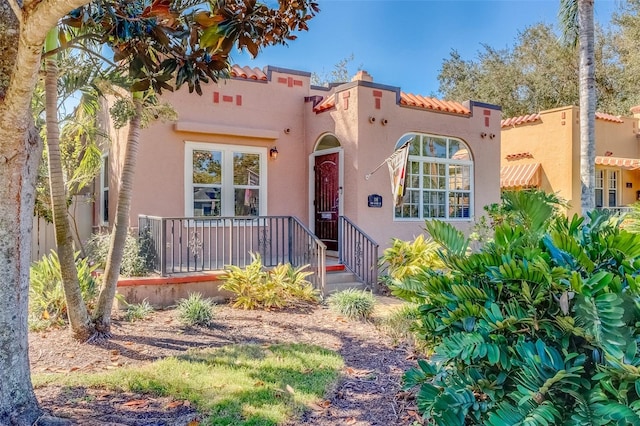 view of mediterranean / spanish home