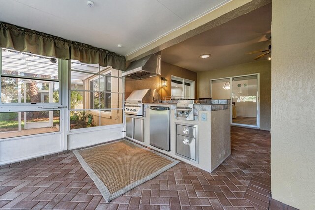 10520 Collar Dr, San Antonio, FL 33576 - photo 9