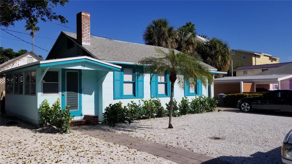 view of front of property