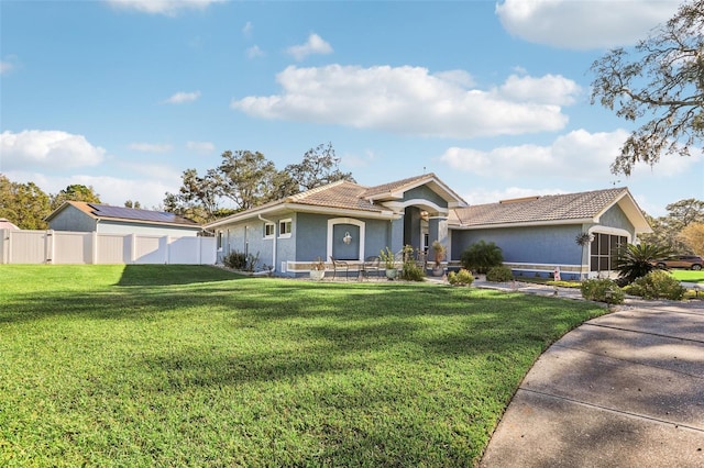 view of front of house with a front yard