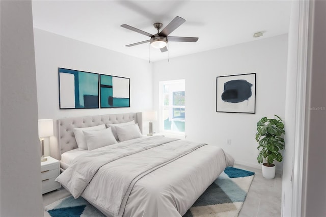 bedroom with ceiling fan