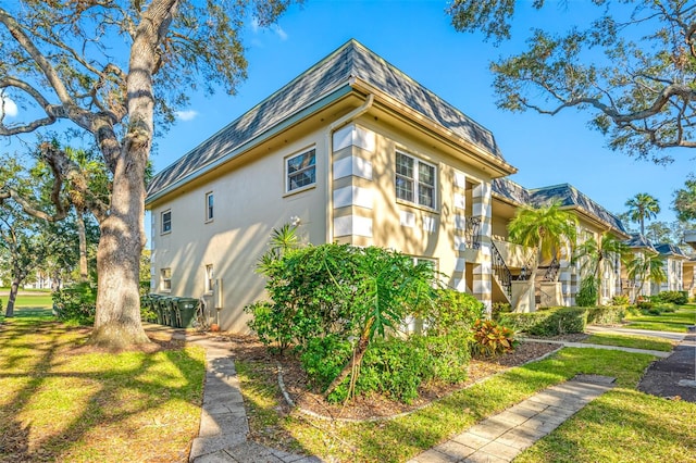 exterior space featuring a yard