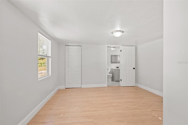 empty room featuring light hardwood / wood-style floors