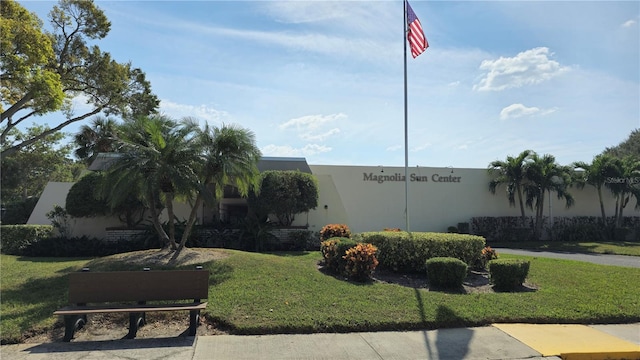 5623 80th St N Unit 510, Saint Petersburg, FL 33709 - view of property's community with a yard