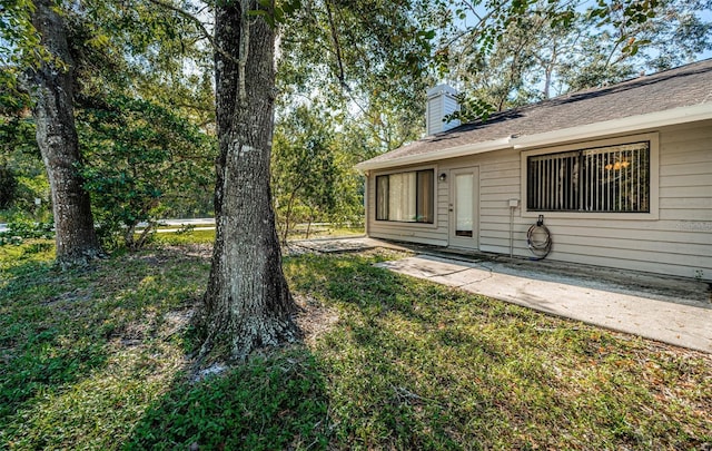 view of yard with a patio