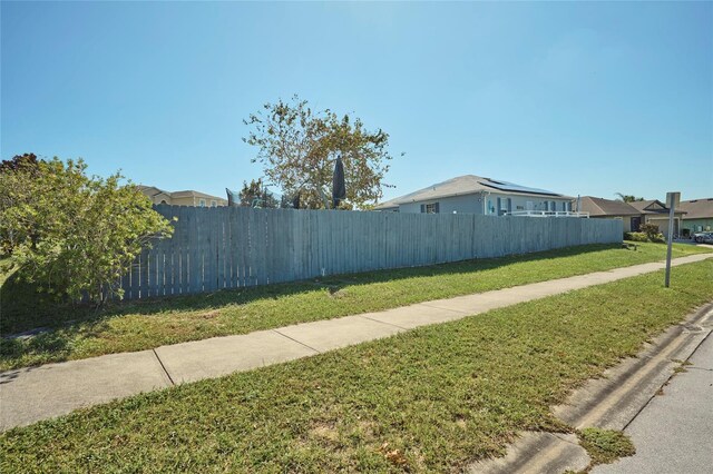 612 Chicago Way, Dundee, FL 33838 - view of yard with a residential view